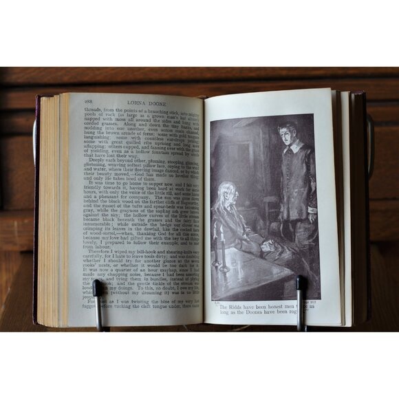 Antique Book Lorna Doone by R.D. Blackmore - Collins' Clear Type Press, Leather - Picture 3 of 5